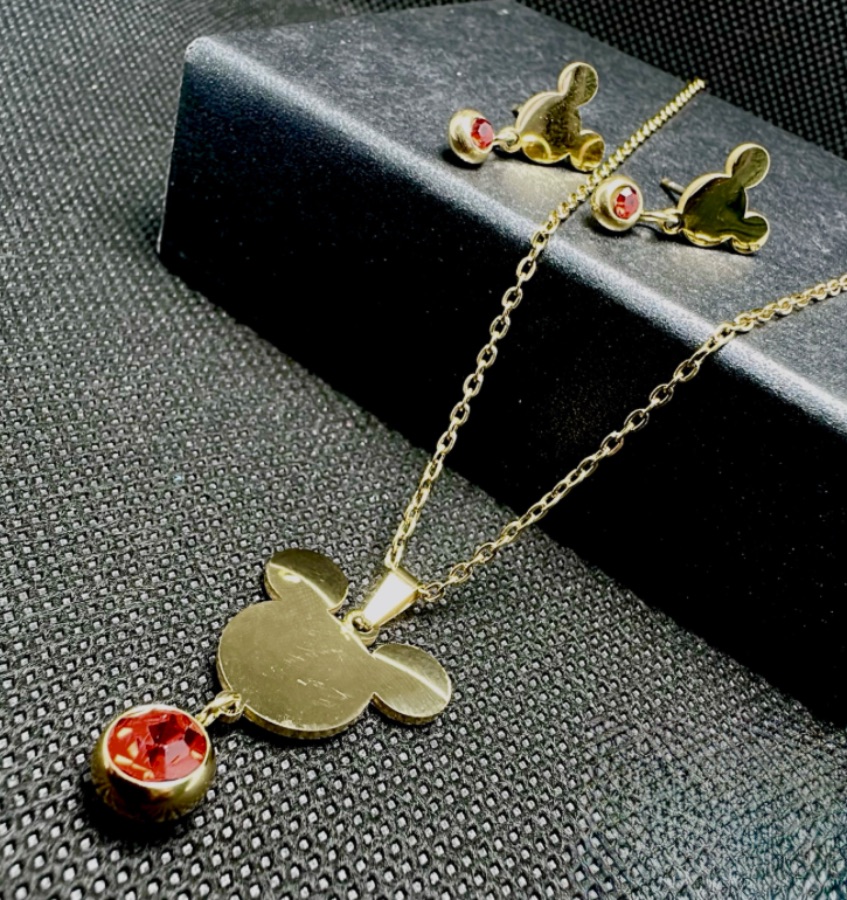 SET DE ARETES Y CADENA EN ACERO