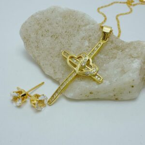 Collar y aretes en rodio religioso